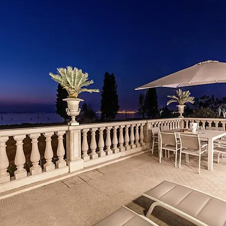 Appartement Luxury Lakefront Catullo By Wonderful Italy *