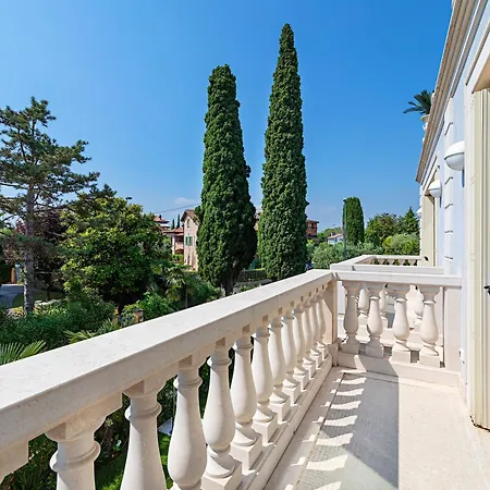 Apartment Luxury Lakefront Catullo By Wonderful Italy Sirmione