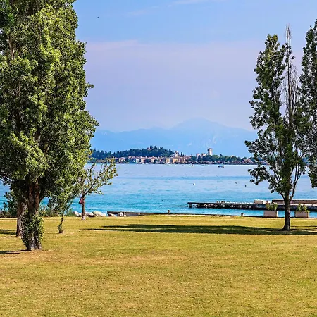 Luxury Lakefront Catullo By Wonderful Italy *
