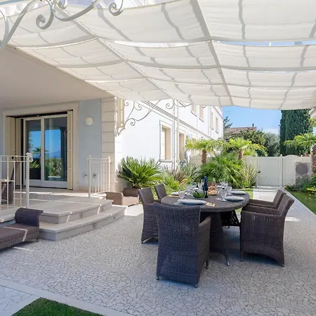 Apartment Luxury Lakefront Catullo By Wonderful Italy *