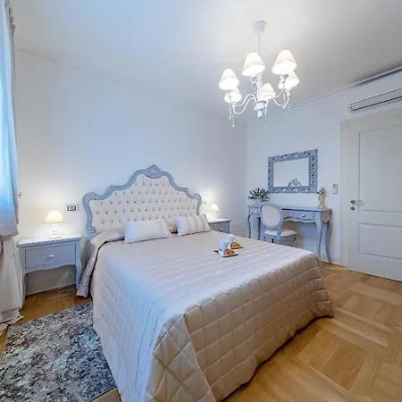 Luxury Lakefront Catullo By Wonderful Italy Apartment