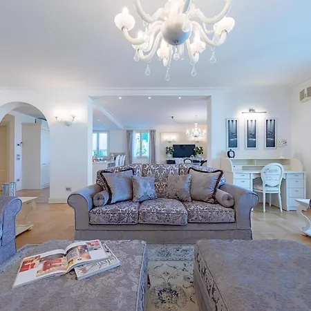 Luxury Lakefront Catullo By Wonderful Italy Apartment