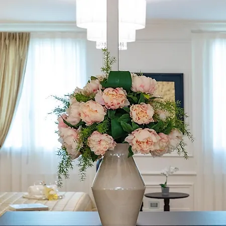 Luxury Lakefront Catullo By Wonderful Italy * סירמיונה