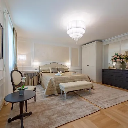 Apartment Luxury Lakefront Catullo By Wonderful Italy *