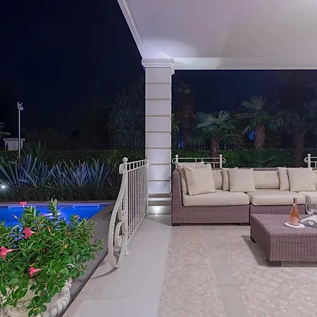 Apartment Luxury Lakefront Catullo By Wonderful Italy *