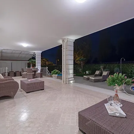 Luxury Lakefront Catullo By Wonderful Italy Apartment